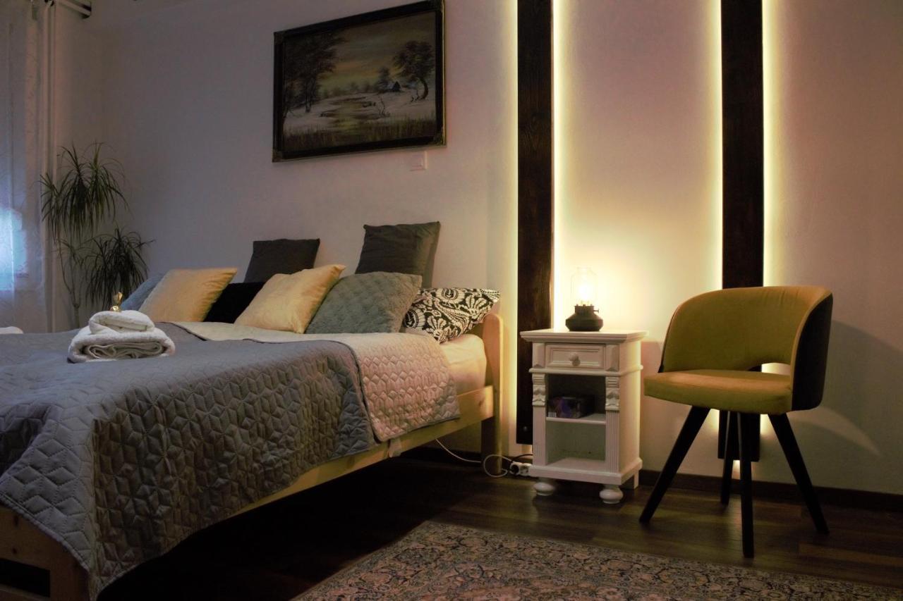 Kishaz Apartman Eger Zewnętrze zdjęcie