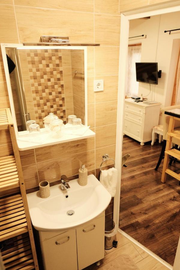 Kishaz Apartman Eger Zewnętrze zdjęcie