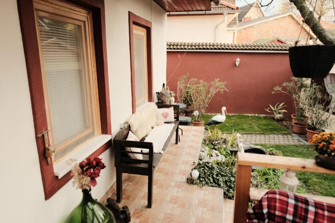Kishaz Apartman Eger Zewnętrze zdjęcie