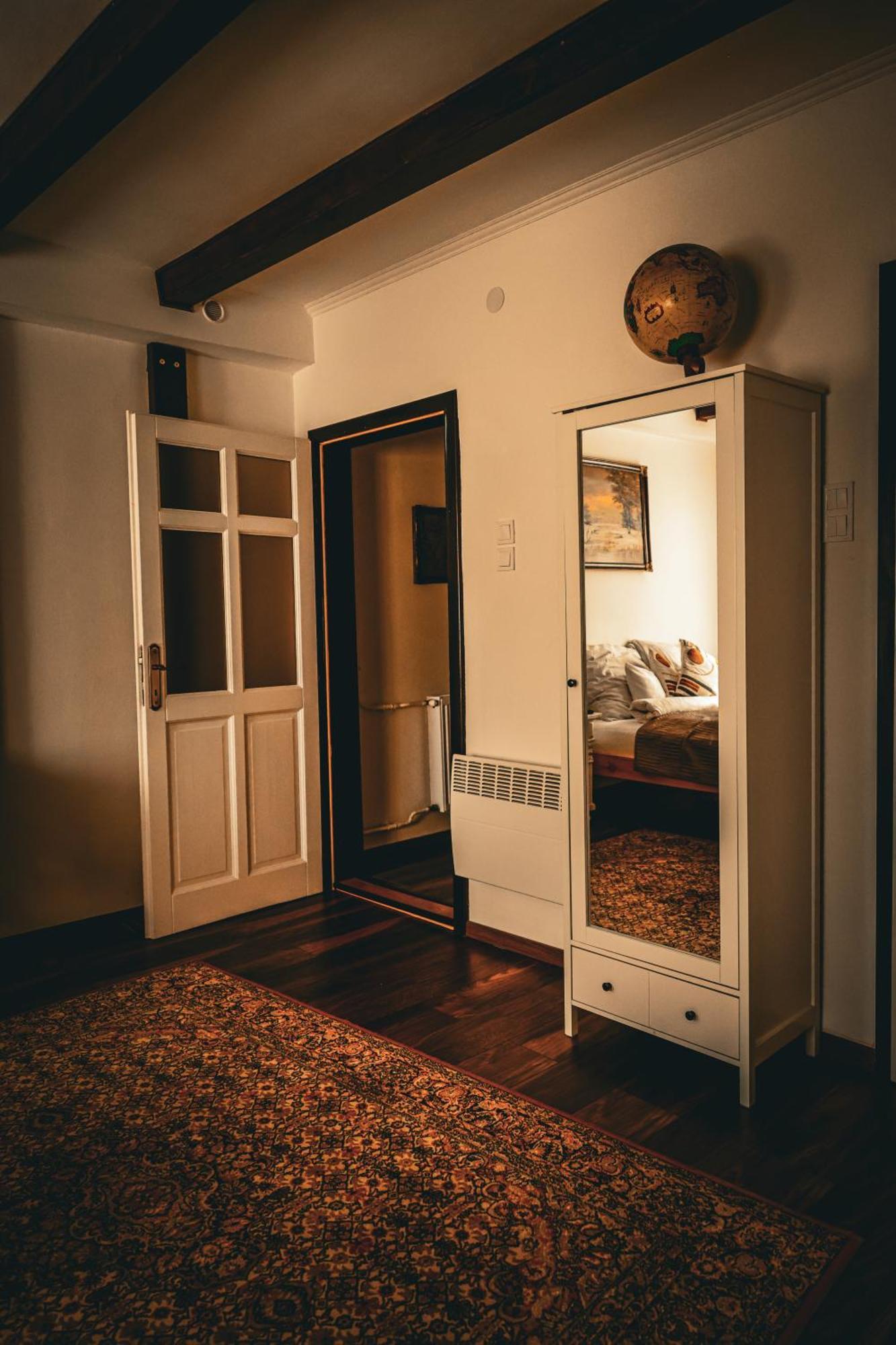 Kishaz Apartman Eger Zewnętrze zdjęcie