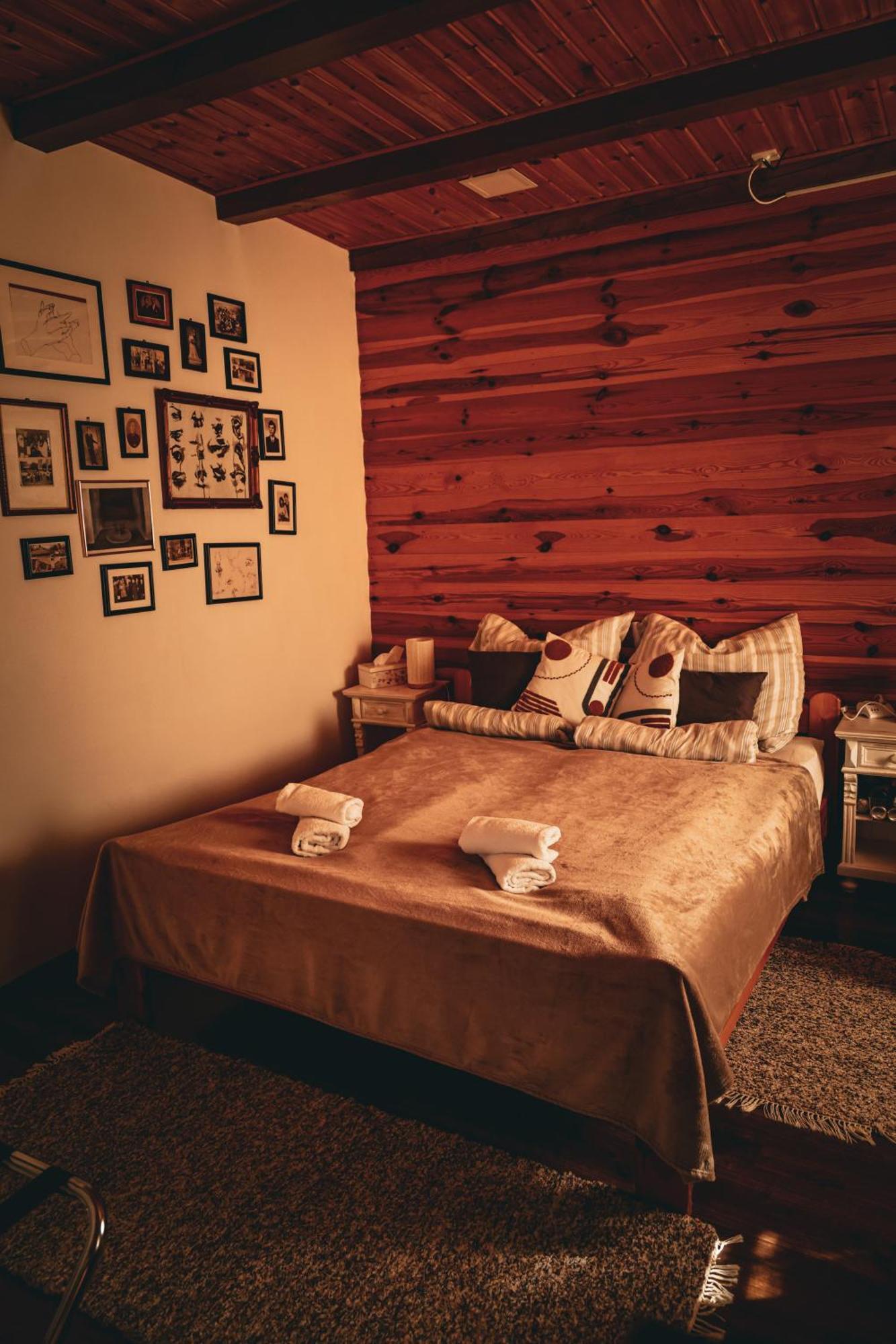 Kishaz Apartman Eger Zewnętrze zdjęcie